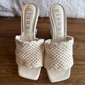 Gianni Bini Square Toe Crochet Wedge Size 8